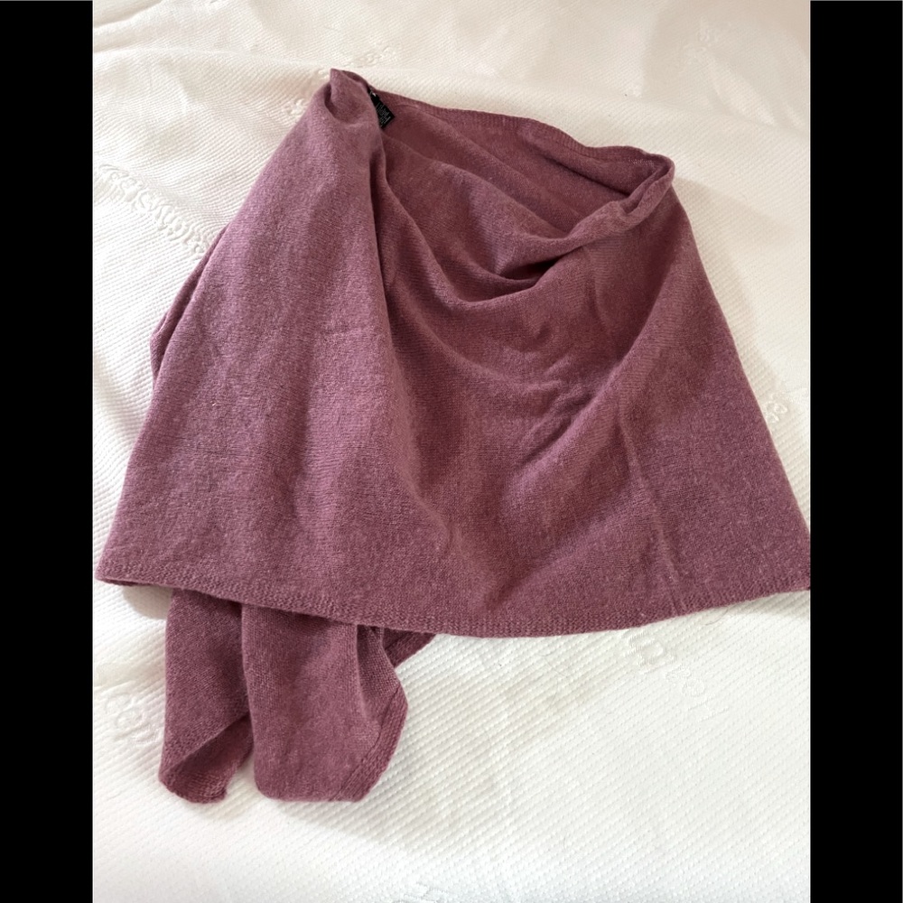 Cashmere poncho